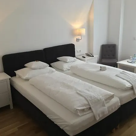 Am Hohenzollernplatz Hotel 3*
